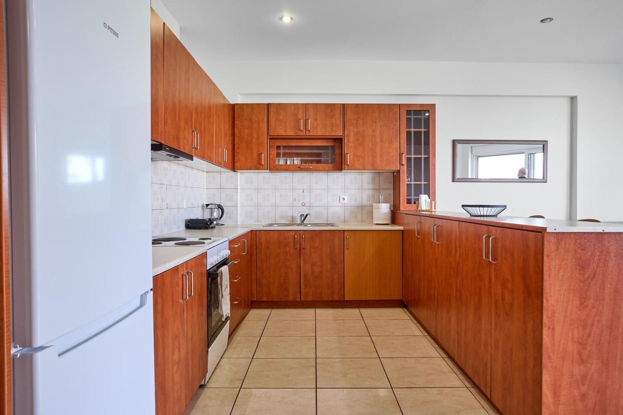 Chios Town Apartment - Heart Of Chios Town With 2 Minute Walk To The Beach 외부 사진