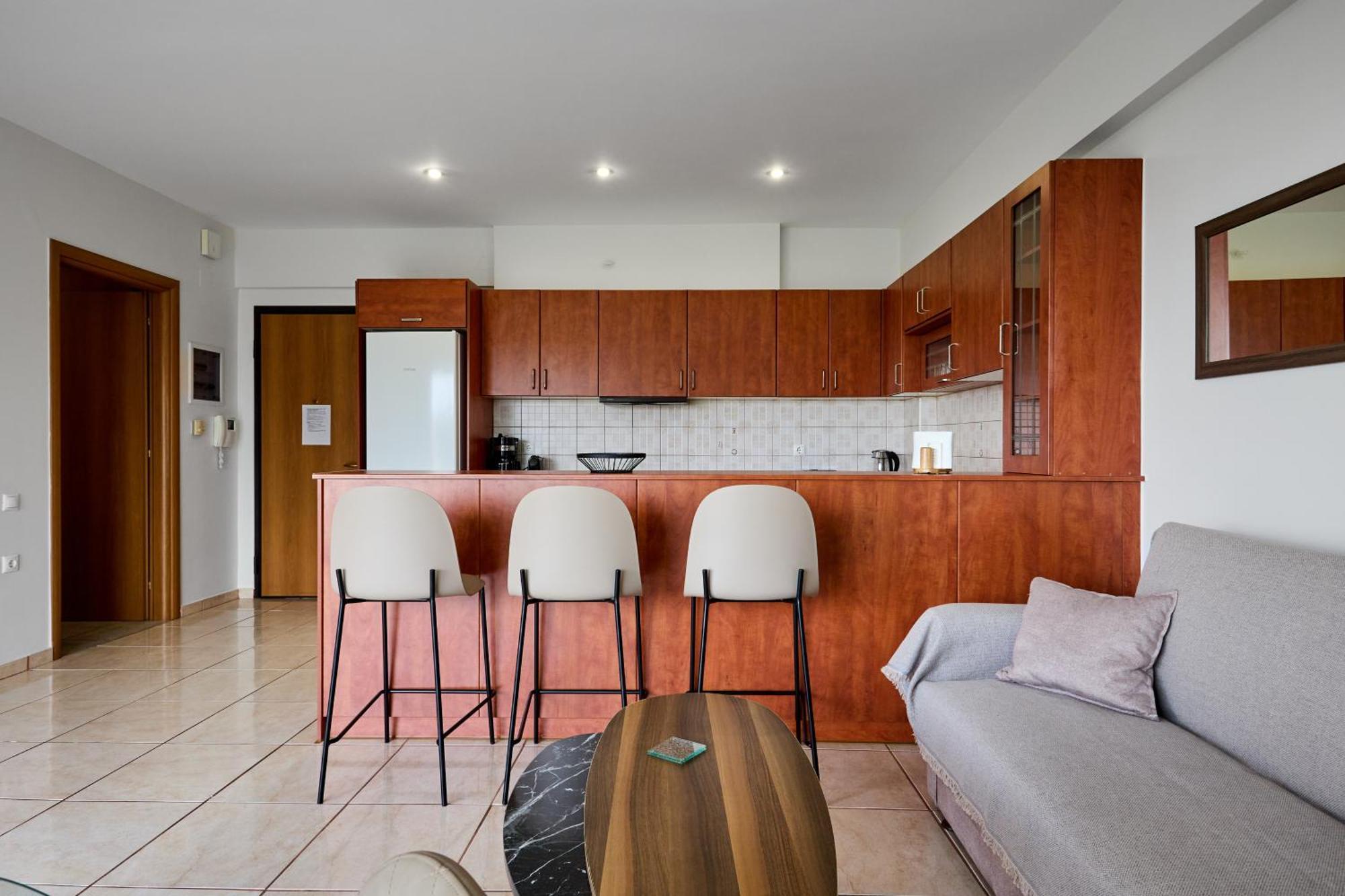 Chios Town Apartment - Heart Of Chios Town With 2 Minute Walk To The Beach 외부 사진