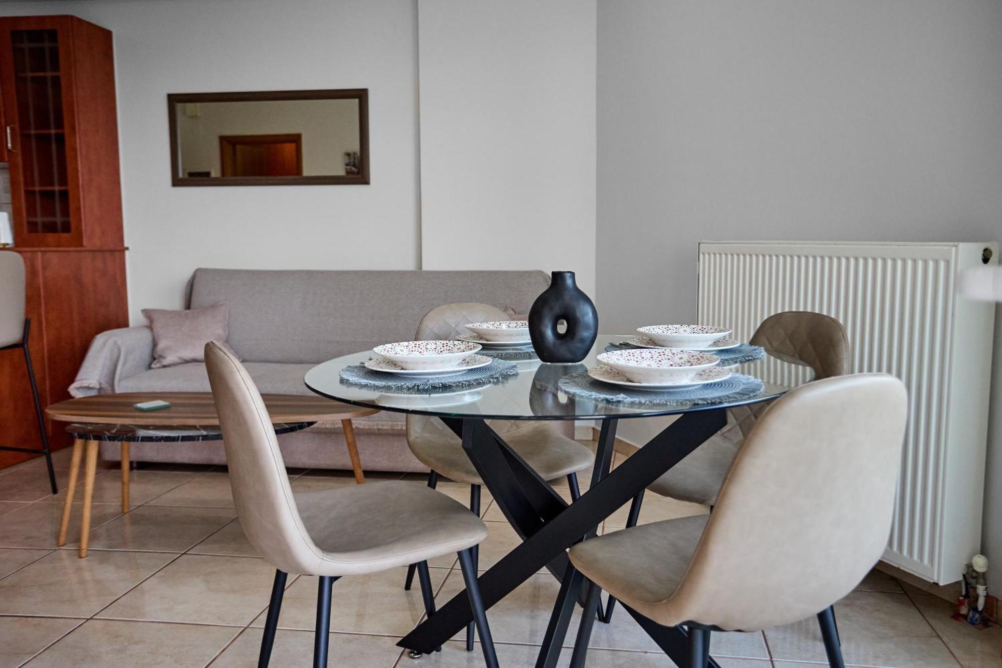 Chios Town Apartment - Heart Of Chios Town With 2 Minute Walk To The Beach 외부 사진