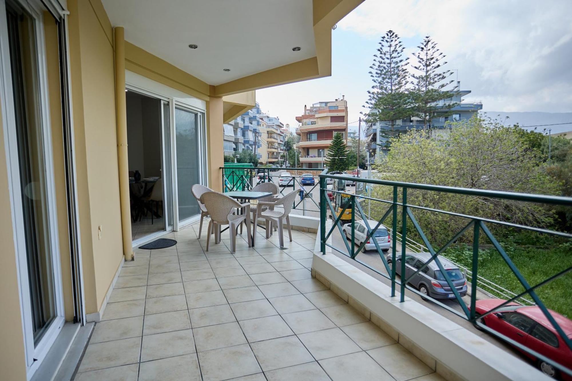 Chios Town Apartment - Heart Of Chios Town With 2 Minute Walk To The Beach 외부 사진